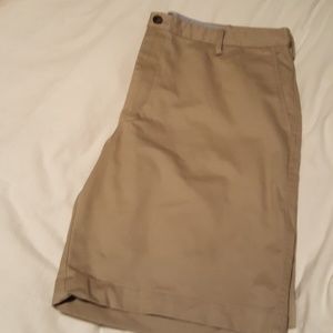 Men's khaki shorts like new